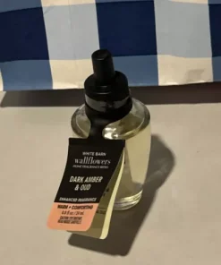 Dark Amber & OUD Wallflowers BATH & BODY WORKS Home Fragrance Refill 0.8 fl oz